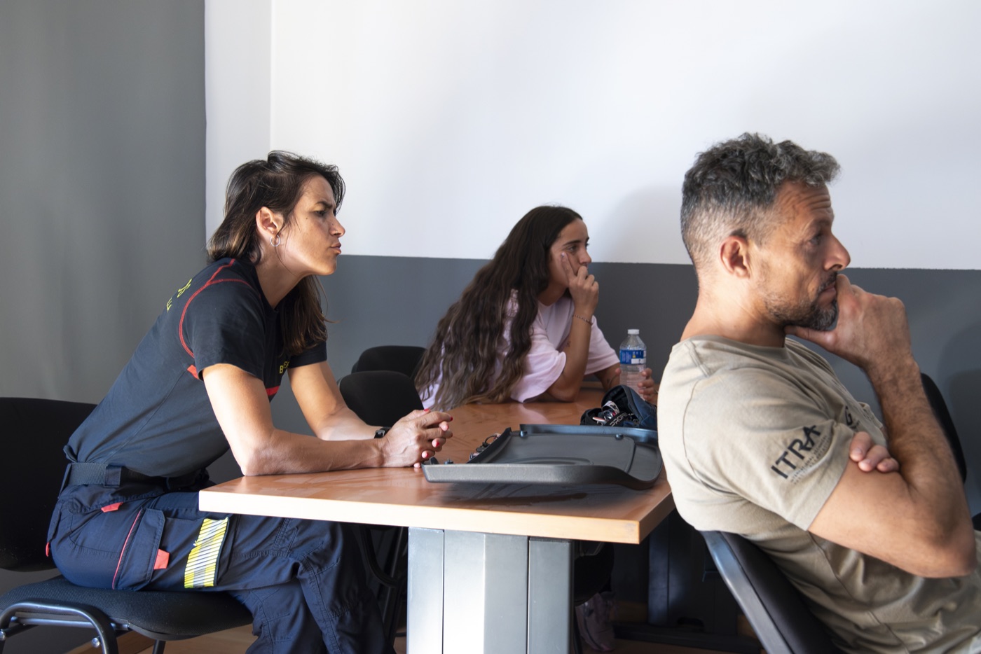Debriefing de datos fisiológicos y análisis de casos con Juan Porta en el aula técnica de GORESPRO Sevilla